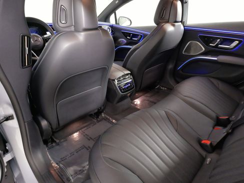 Used 2023 Mercedes-Benz EQS 580 4MATIC Sedan image 35