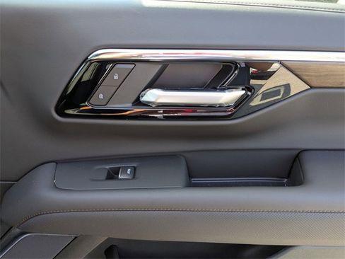 New 2026 Chevrolet Suburban High Country image 41