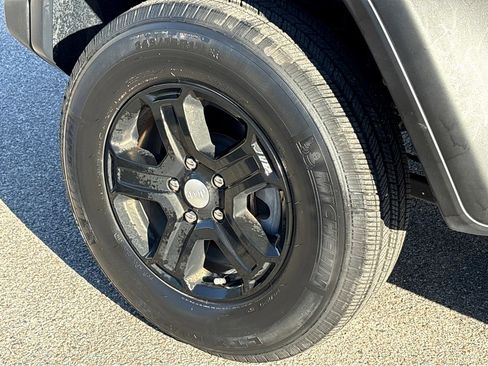 Used 2019 Jeep Wrangler Unlimited Sport S image 17