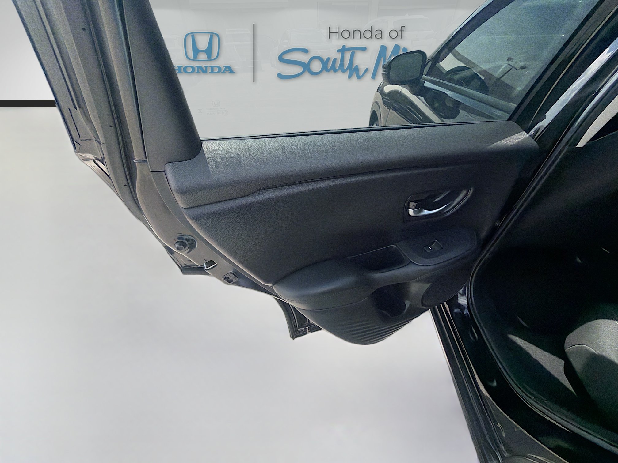 Used 2024 Honda HR-V LX image 24
