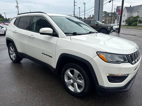 Used 2021 Jeep Compass Latitude w/ Sun and Sound Group AWD/4WD image 4