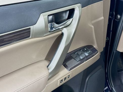 Used 2021 Lexus GX 460 Premium image 18