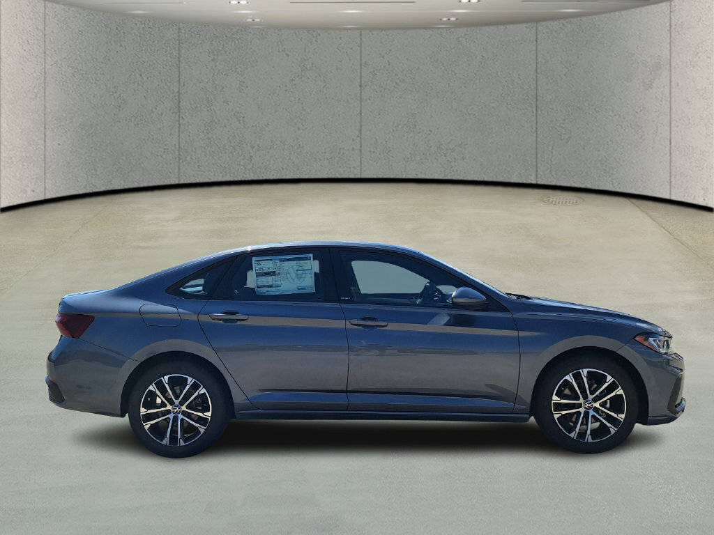Used 2026 Volkswagen Jetta Sport FWD image 4