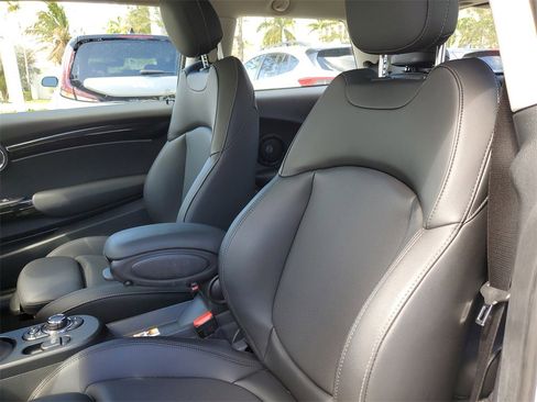 Used 2023 MINI Cooper SE image 18