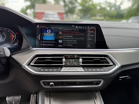 Used 2022 BMW X5 xDrive40i w/ M Sport Package AWD/4WD image 19