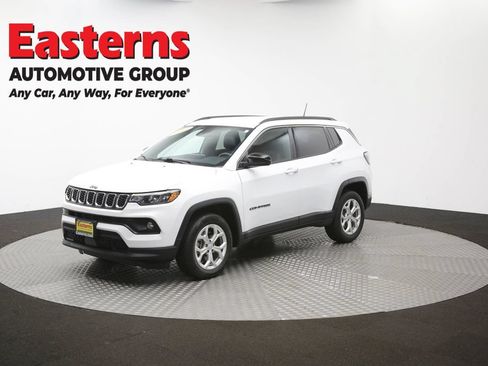 Used 2024 Jeep Compass Latitude AWD/4WD image 54