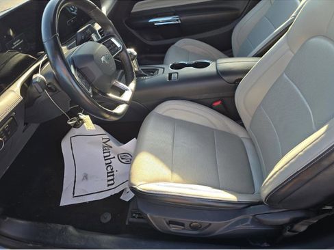 Used 2024 Ford Mustang Premium image 7