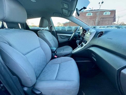 Used 2009 Toyota Matrix Base 4dr Wagon 4A image 13