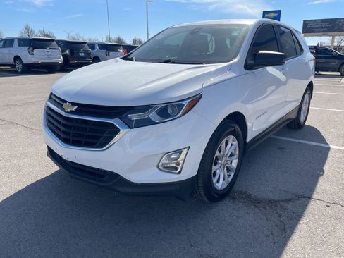 Used 2021 Chevrolet Equinox LS w/ LS Convenience Package image 7
