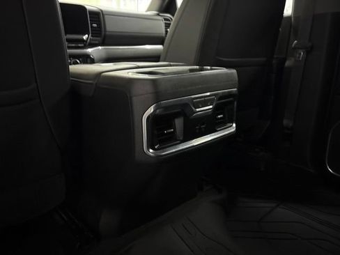 Used 2022 Chevrolet Silverado 1500 LTZ w/ LTZ Convenience Package II AWD/4WD image 23