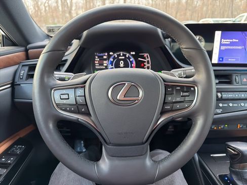 Used 2023 Lexus ES 350 w/ Premium Package image 20