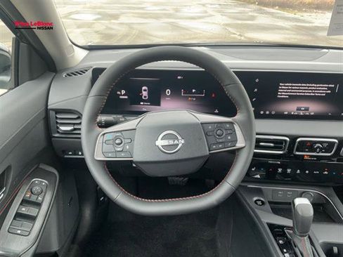 New 2026 Nissan Sentra SR w/ SR Premium Package FWD image 7