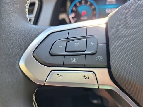 Used 2026 Volkswagen Atlas Cross Sport SE FWD image 13