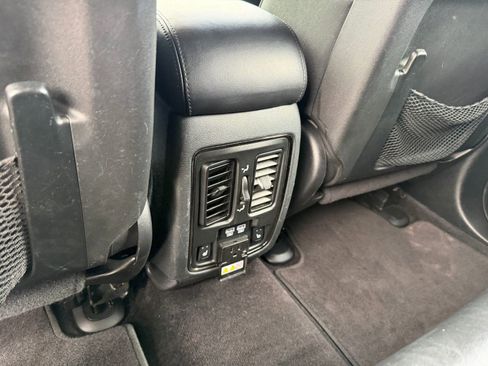 Used 2018 Jeep Grand Cherokee High Altitude image 24