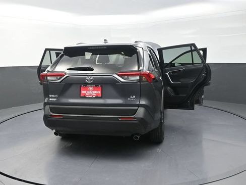 Used 2025 Toyota RAV4 LE AWD/4WD image 43