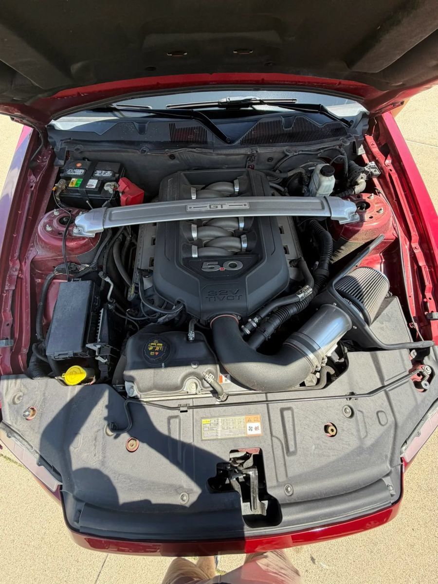 Used 2014 Ford Mustang GT Premium w/ Comfort Package RWD image 6