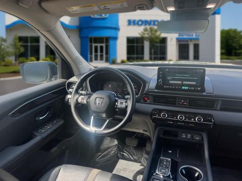 Used 2024 Honda Pilot Touring image 32