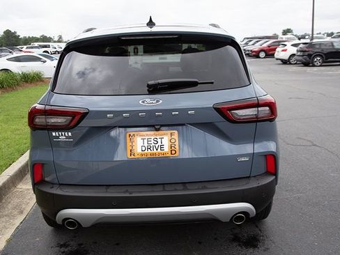 Used 2025 Ford Escape SE FWD image 5