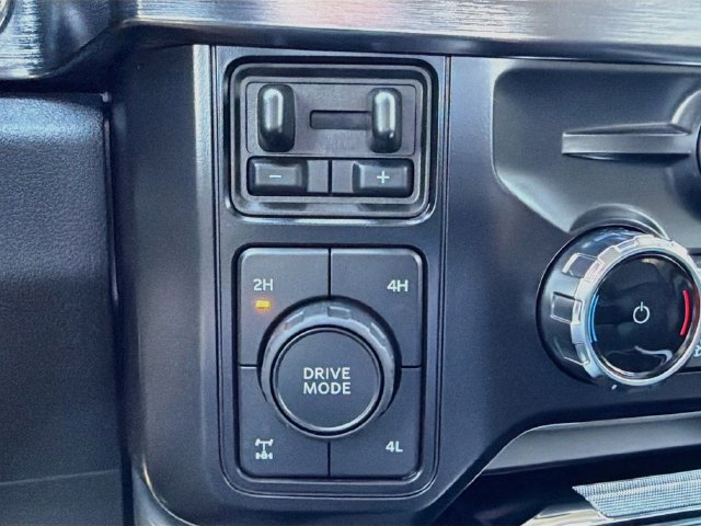 Used 2025 Ford F250 Lariat w/ Lariat Ultimate Package AWD/4WD image 28