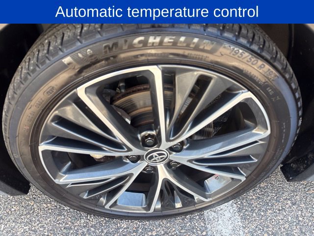 Used 2024 Toyota Prius XLE AWD/4WD image 8