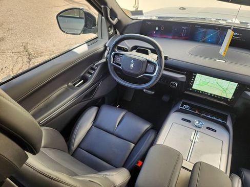 New 2026 Lincoln Navigator Reserve w/ Jet Appearance Package AWD/4WD image 10