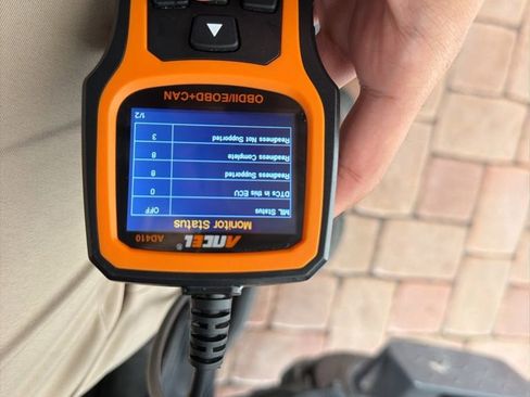 Used 2009 Jeep Wrangler Unlimited Rubicon w/ Dual Top Group AWD/4WD image 31