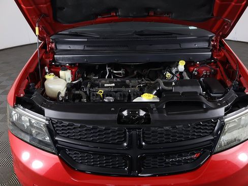 Used 2019 Dodge Journey SE image 14