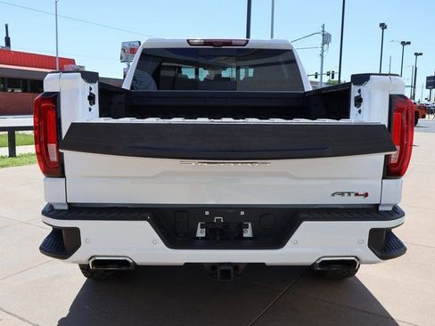 Used 2022 GMC Sierra 1500 AT4 w/ AT4 Premium Package AWD/4WD image 17