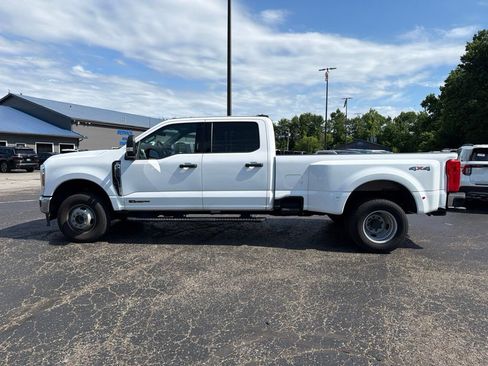 Used 2024 Ford F350 XLT AWD/4WD image 3