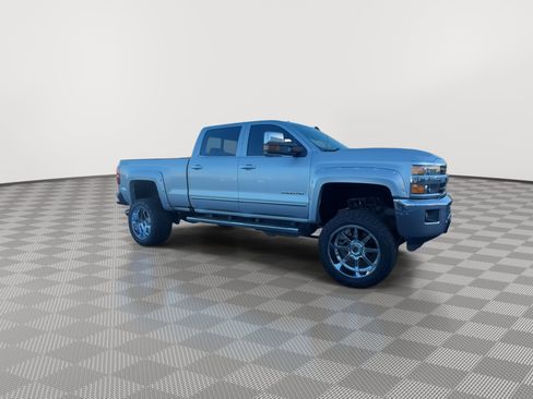 Used 2018 Chevrolet Silverado 2500 LTZ w/ Duramax Plus Package image 2