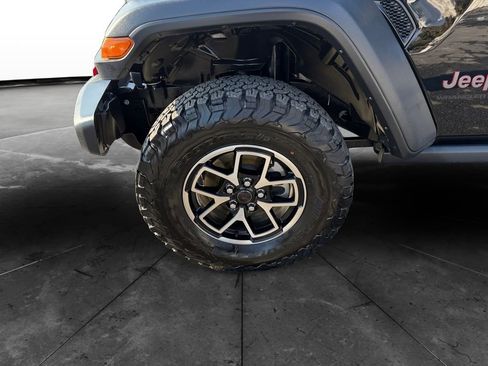Used 2024 Jeep Wrangler Unlimited Rubicon w/ Convenience Group image 14