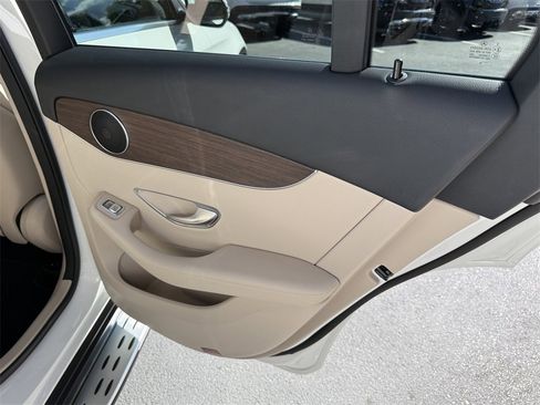 Certified 2022 Mercedes-Benz GLC 300 4MATIC image 31