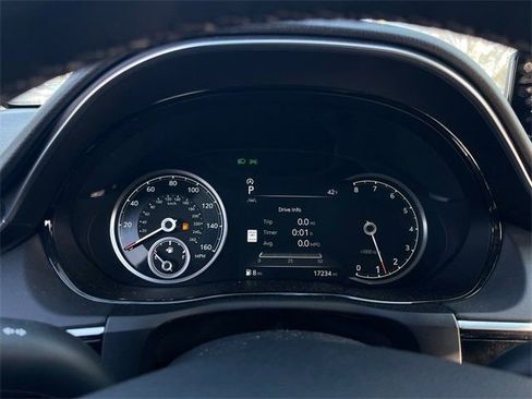 Used 2025 Genesis GV70 2.5T image 12