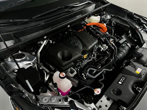Certified 2025 Toyota RAV4 XLE image 10