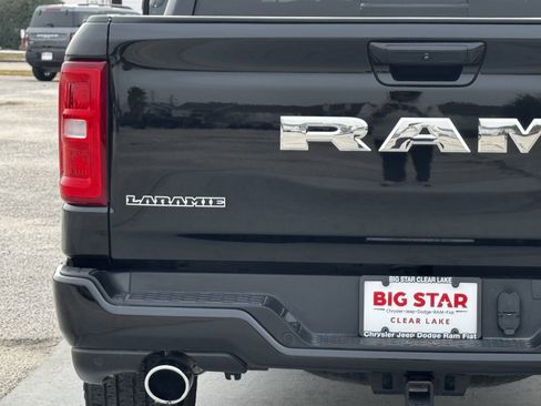 Used 2025 RAM 1500 Laramie w/ Sport Appearance Package image 12