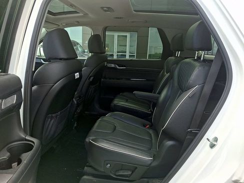 Used 2024 Hyundai Palisade Limited AWD/4WD image 10