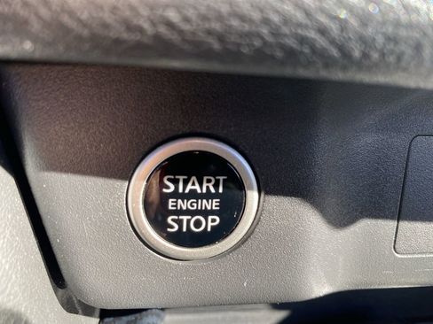 Used 2022 Nissan Rogue SL w/ SL Premium Package image 24