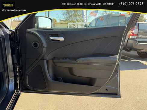 Used 2019 Dodge Charger SXT w/ Plus Group RWD image 13