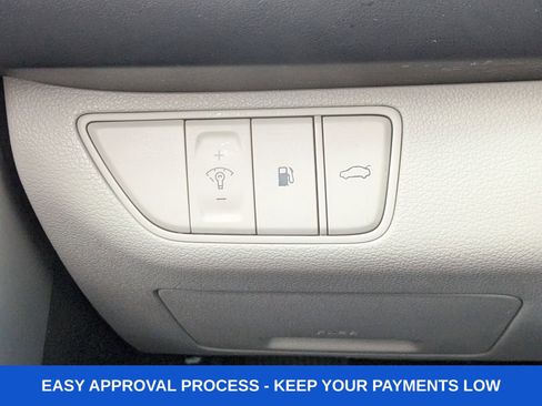 Used 2023 Genesis G70 2.0T image 46