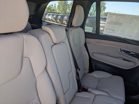New 2026 Volvo XC90 B6 Plus w/ Protection Package Premier AWD/4WD image 13