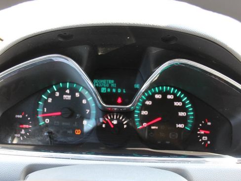 Used 2015 Chevrolet Traverse LS image 25