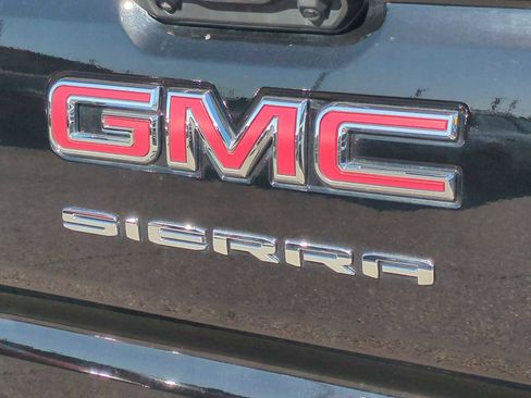 Used 2024 GMC Sierra 1500 Elevation image 32