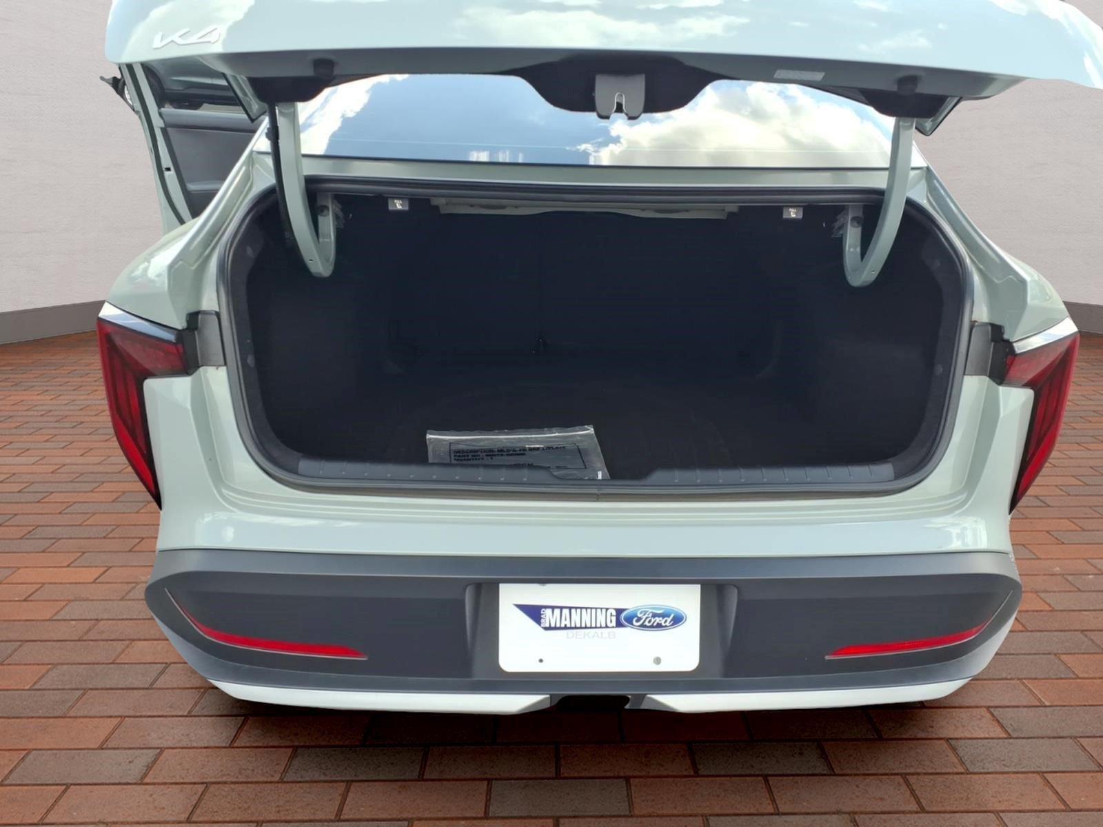 Used 2025 Kia K4 FWD image 30