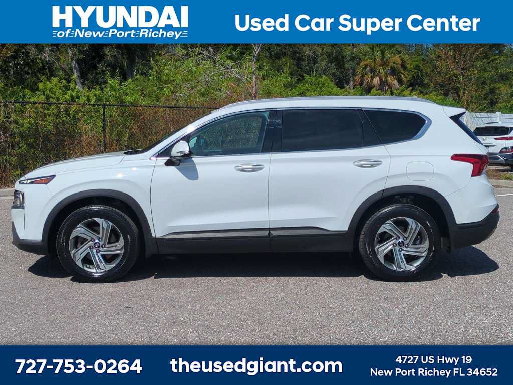 Certified 2023 Hyundai Santa Fe SEL FWD image 2