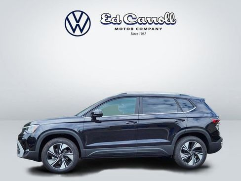 New 2025 Volkswagen Taos SE image 5