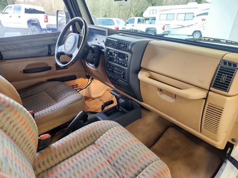 Used 1997 Jeep Wrangler SE image 2