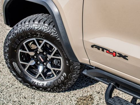 Used 2024 GMC Canyon AT4X image 14