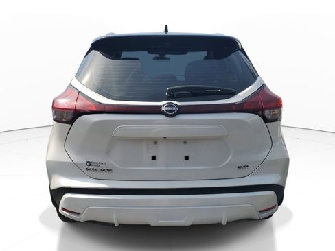 Used 2024 Nissan Kicks SR image 5