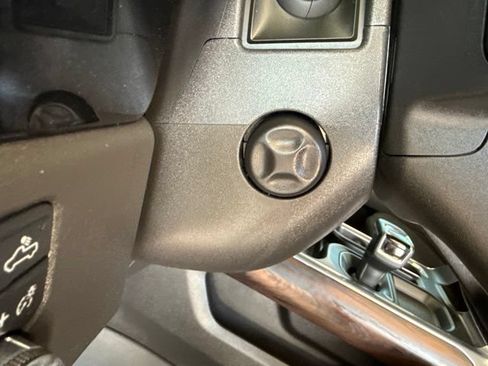 Used 2025 GMC Sierra 1500 SLT RWD image 16