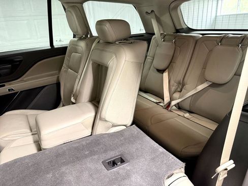 Used 2020 Lincoln Aviator Reserve w/ Elements Package Plus image 27